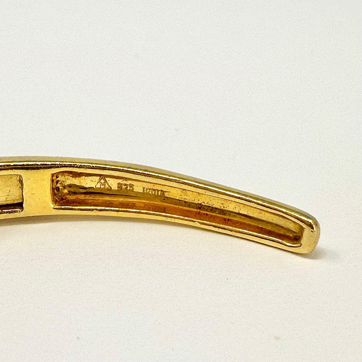 18K Gold Cuff Bracelet with Spinel