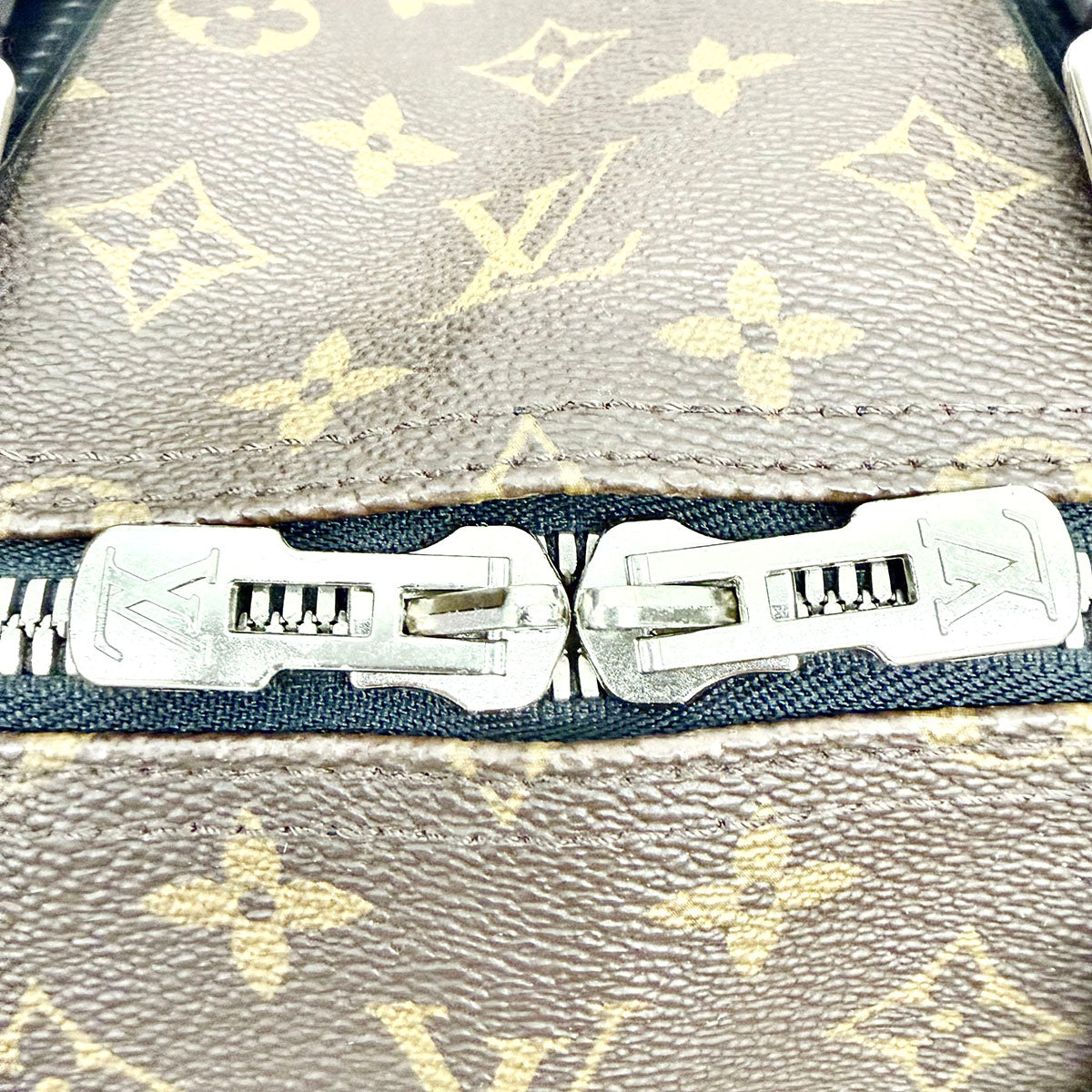 Louis Vuitton Monogram Keepall Bandouliere 55