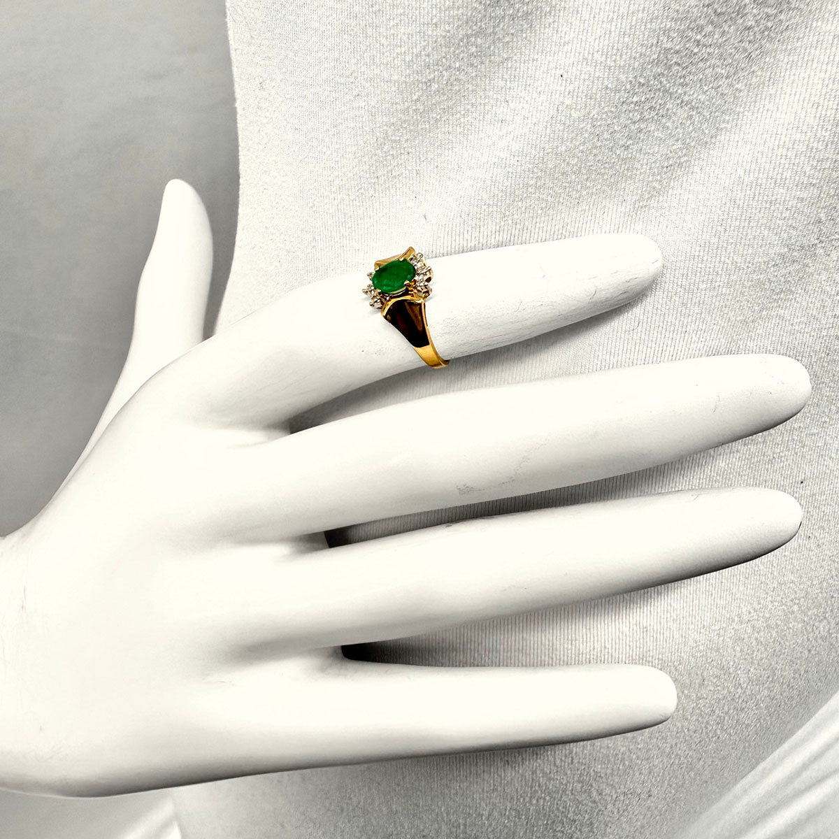 Emerald  and Diamond Ring