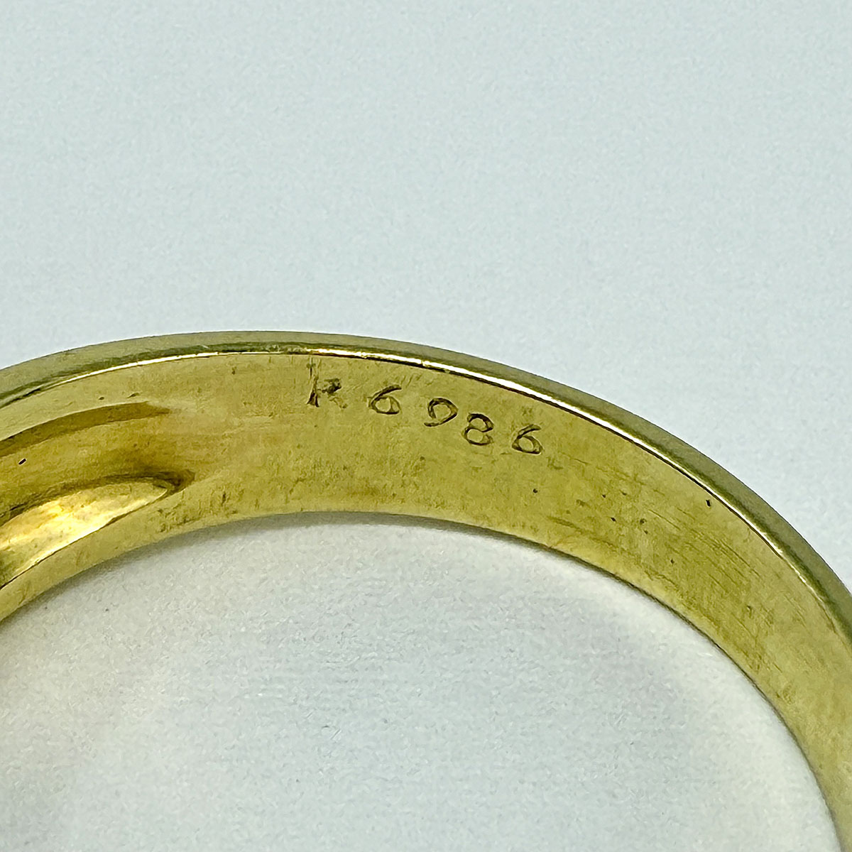 18K Gold Ring with Ruby and 2 Diamonds