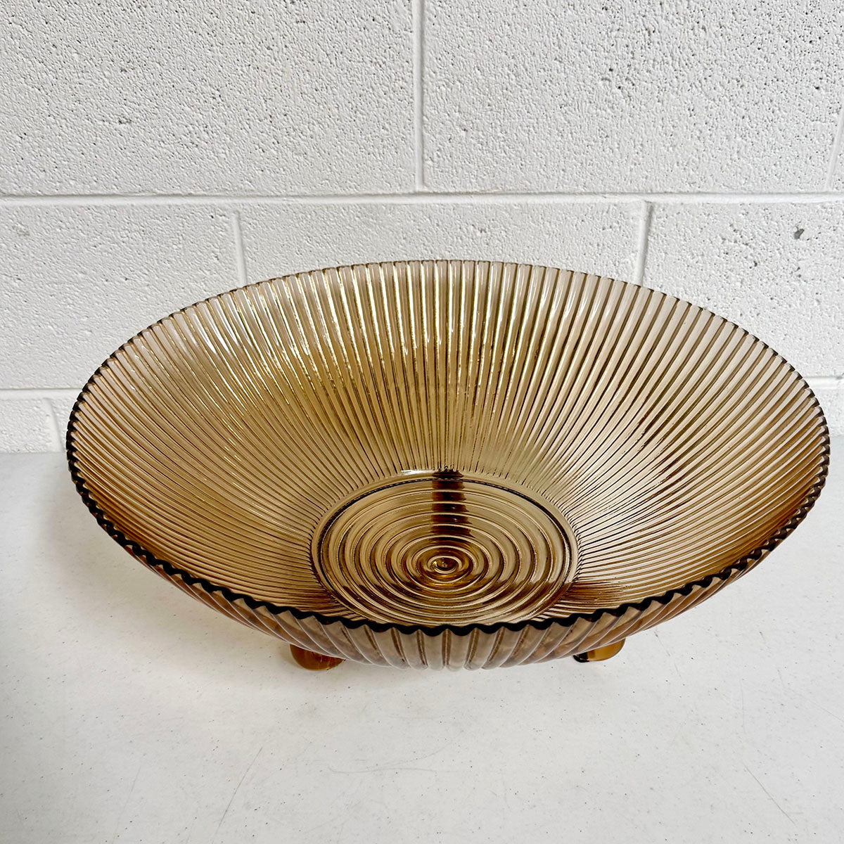 Lorin Marsh Ridged Art Glass Centerpiece Bowl