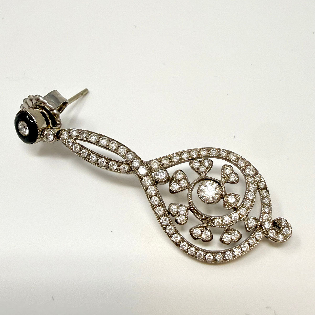 18K White Gold Diamond Drop Earrings