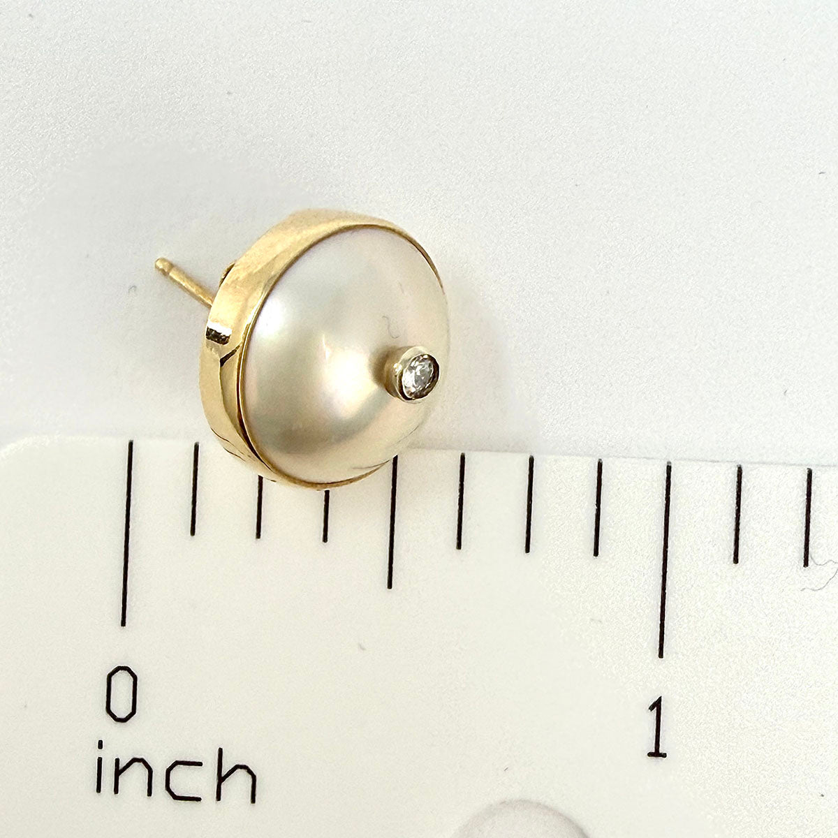 14K Gold Stud Earrings with Mabe Pearl and Diamond