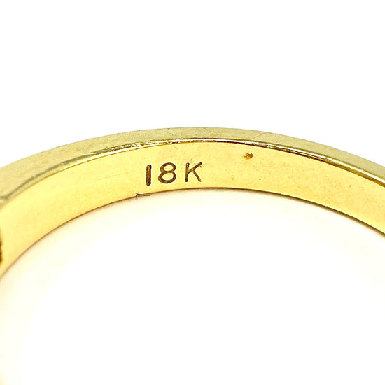 18K Gold Ring with 9 Sapphires