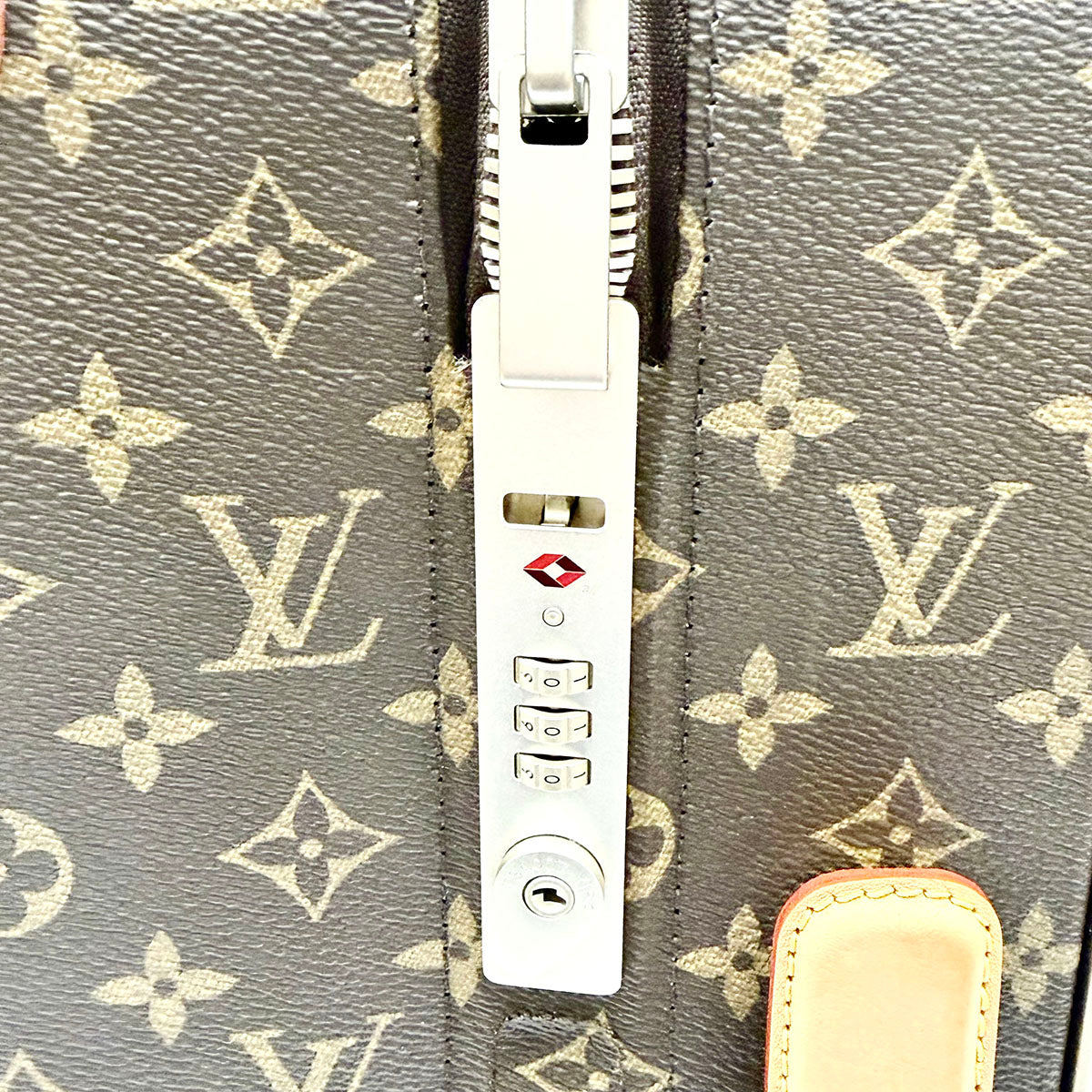 Louis Vuitton Monogram Horizon 50