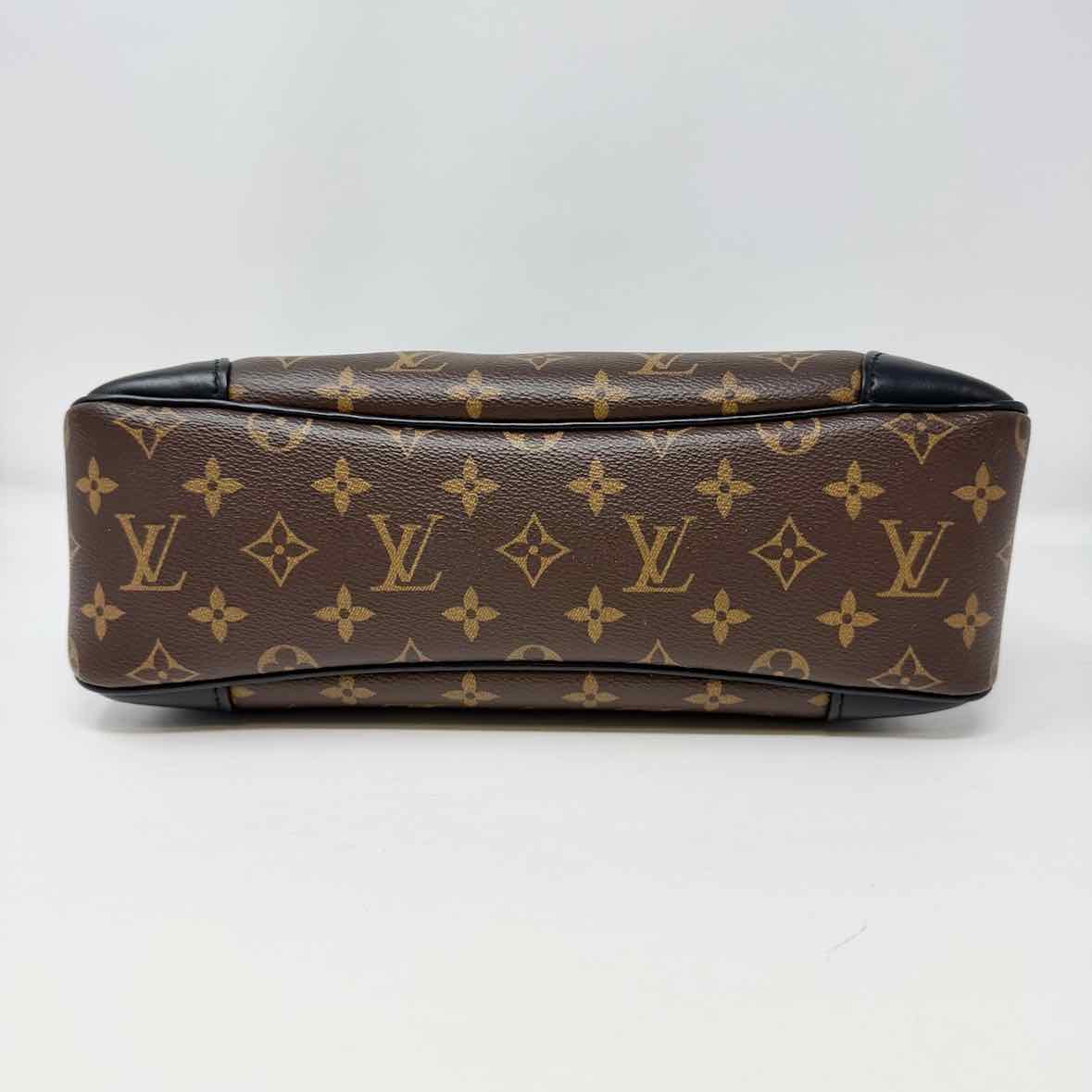 Louis Vuitton Crossbody