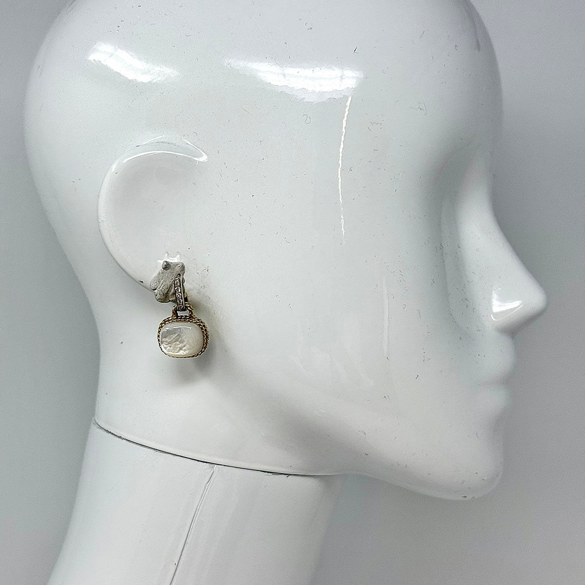 Cassis 18K White Gold Mother of Pearl Drop Earrings with Diamonds