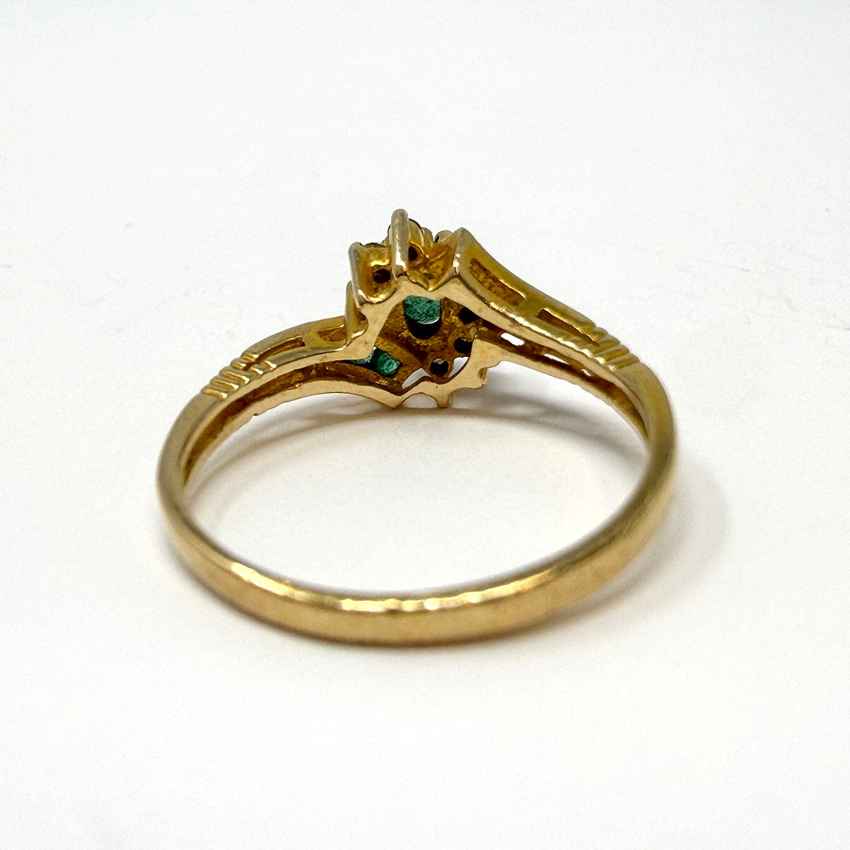 14K Gold Ring with Emerald and Diamond