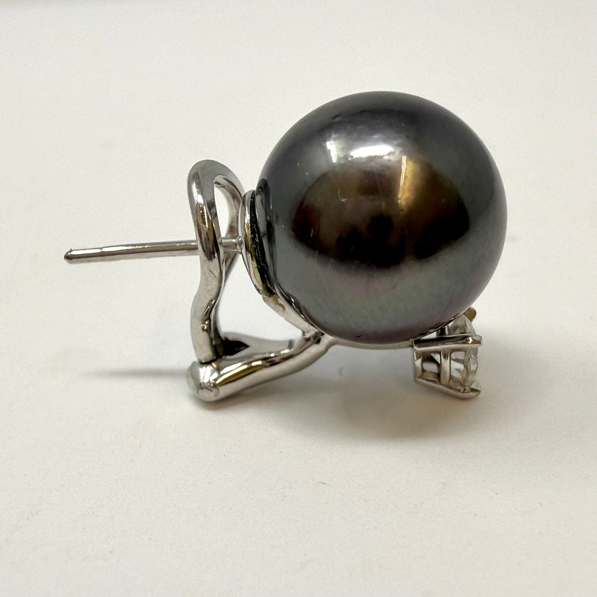 Platinum  Earrings with 12.8mm Tahitian Pearl and Diamond