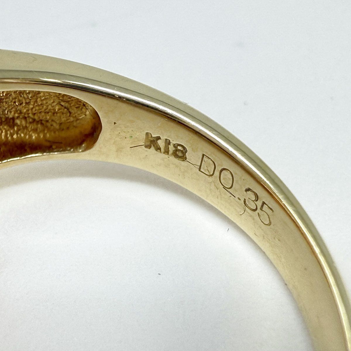 18K Gold Ring with Diamond and Sapphire