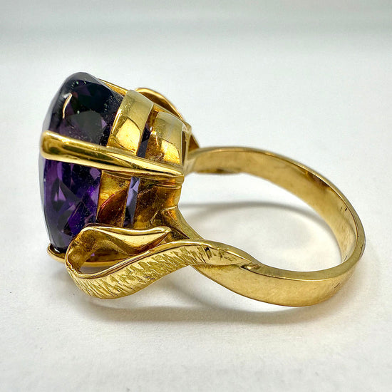 18K Gold Ring with Amethyst
