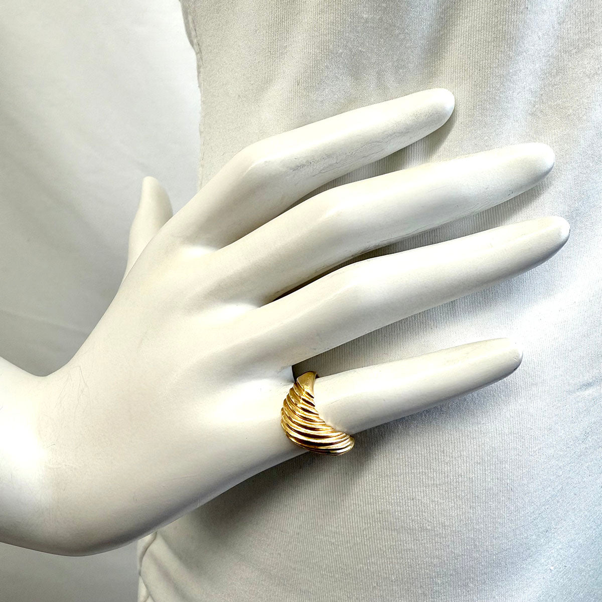 14K Gold Ribbed Ring