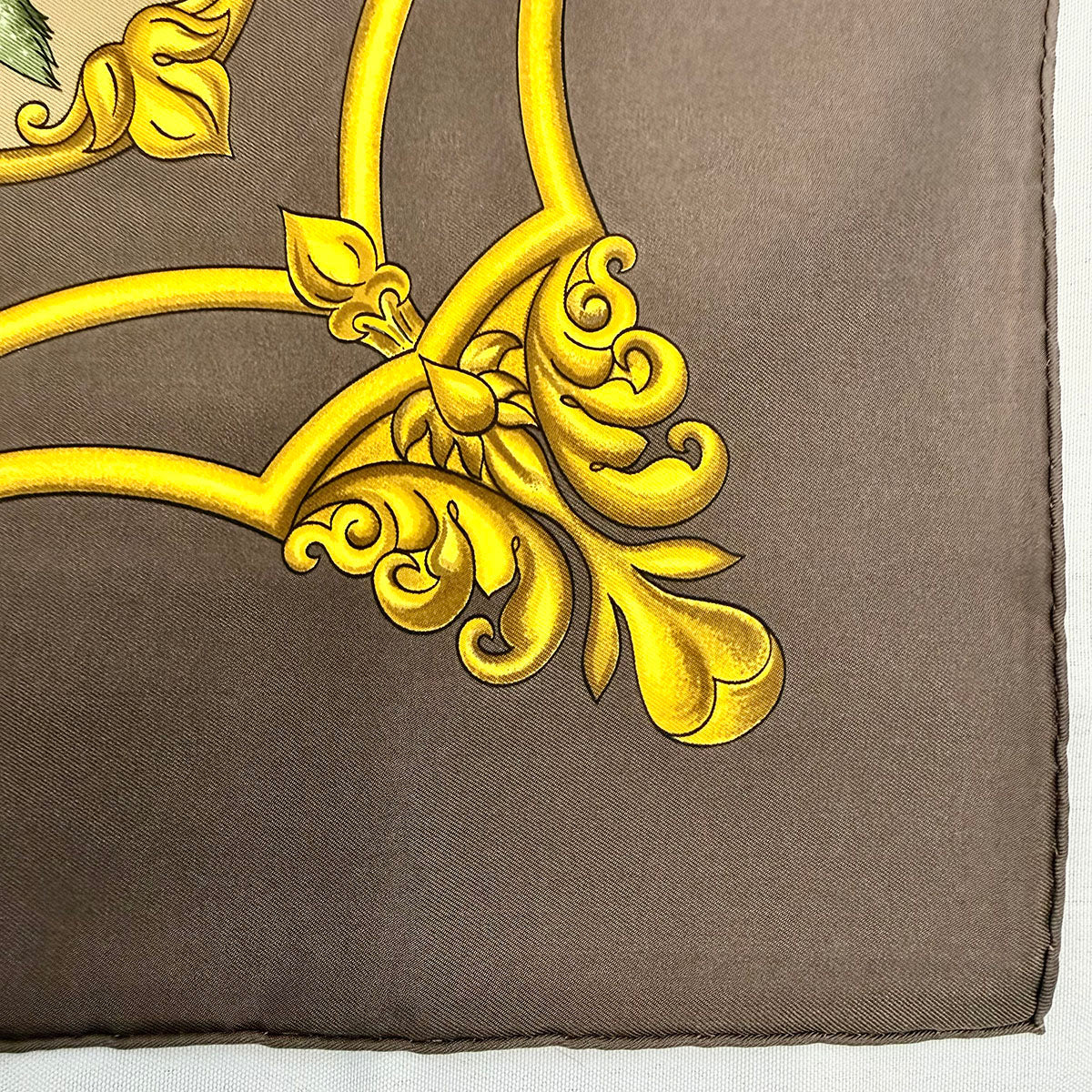 Hermes "Les Chevaux des Moghols" Scarf