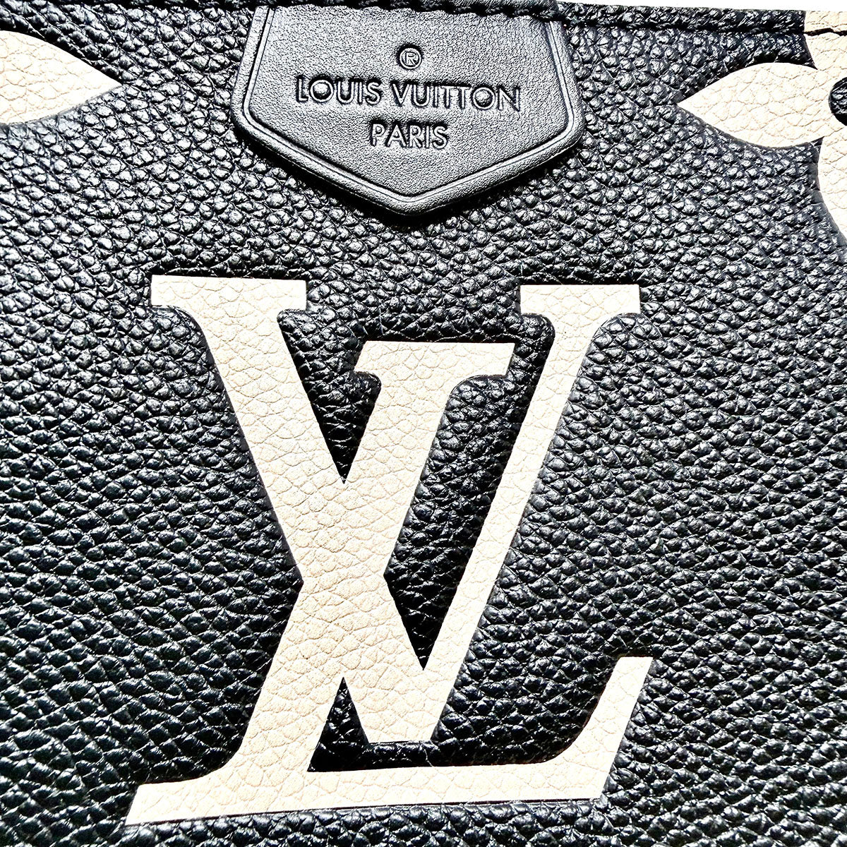 Louis Vuitton Empriente Giant Pochette