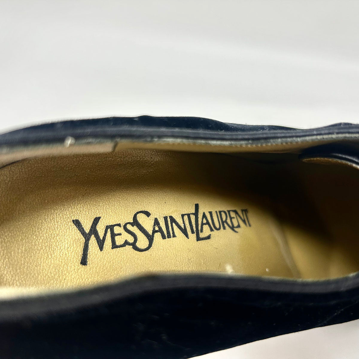 Yves Saint Laurent Pumps