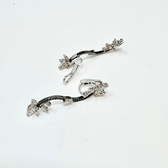 18K White Gold Curvy Black and Clear Diamond Clip-on Earrings