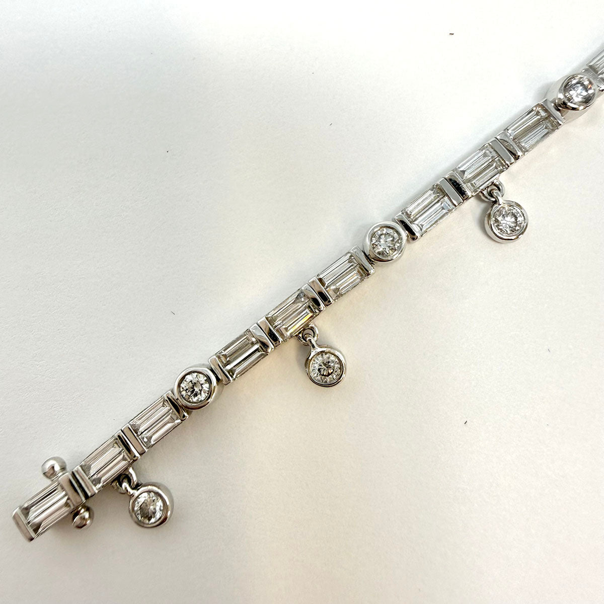 18K White Gold Diamond Bracelet