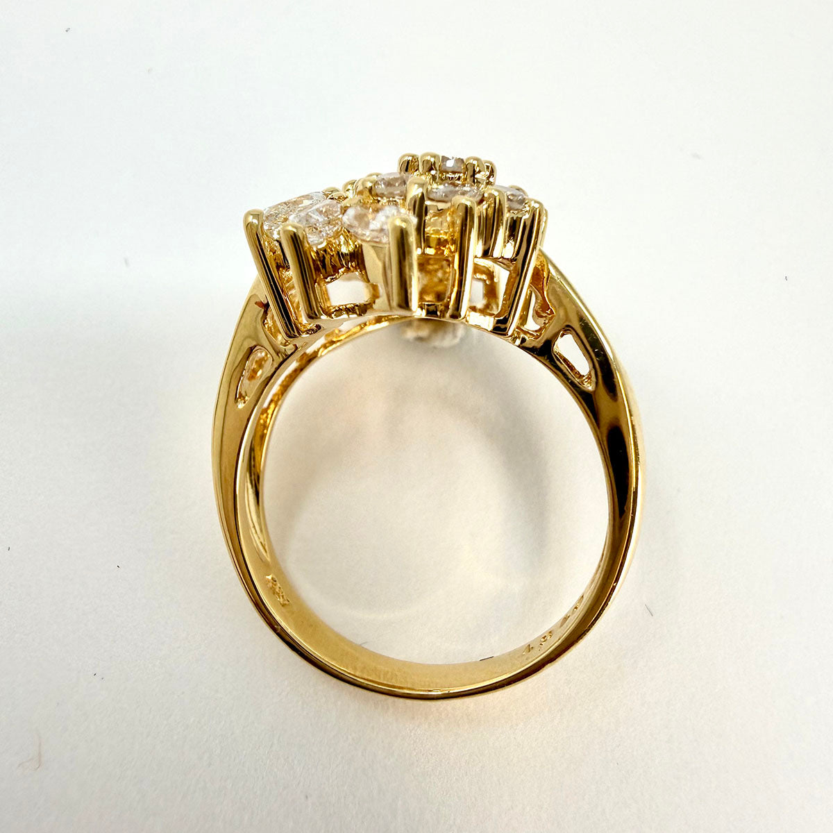 18K Diamond Cluster Ring