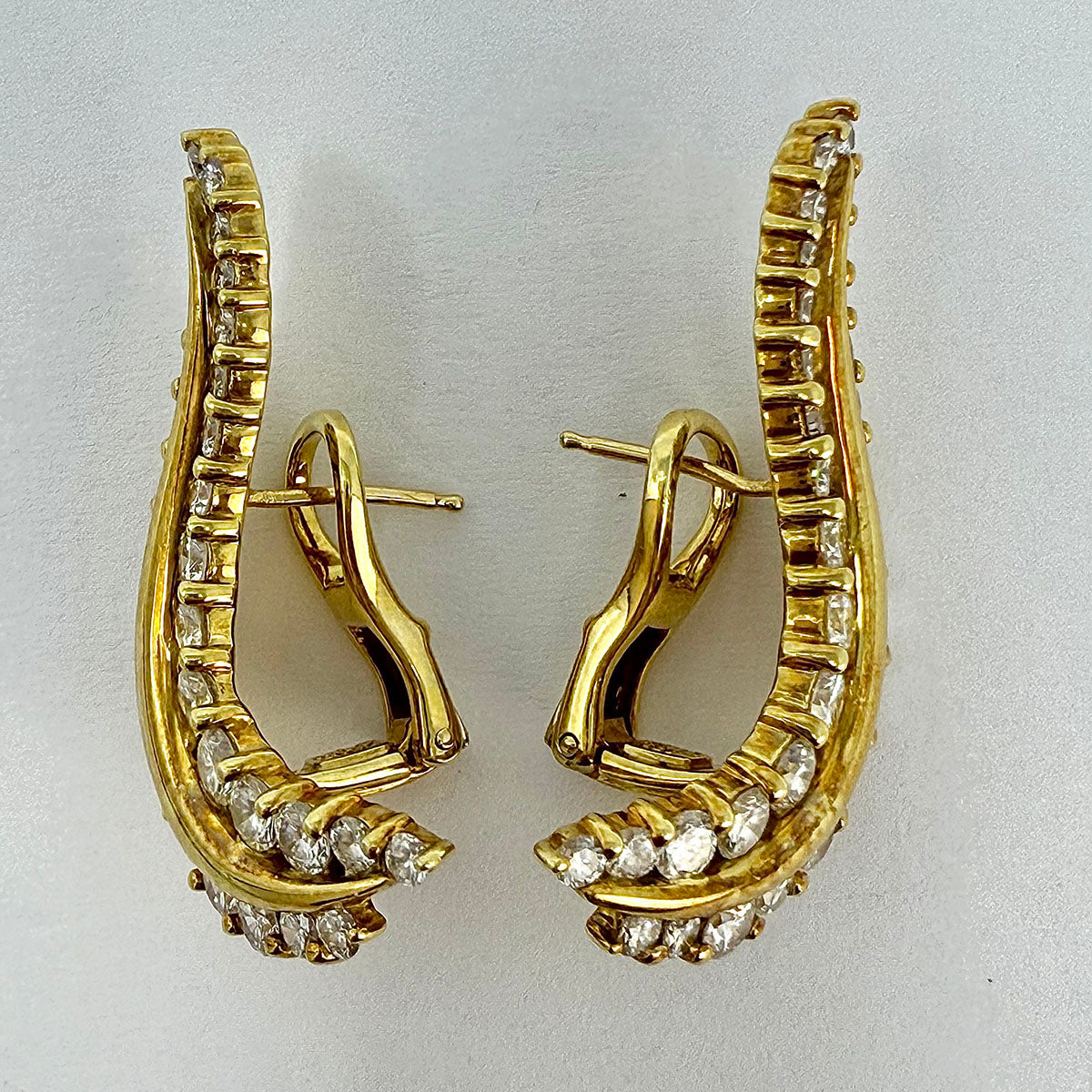 Jose Hess 18K Gold Earrings with 62 Diamonds