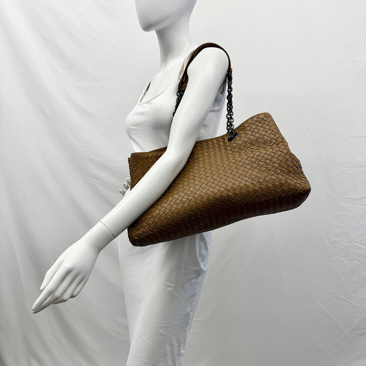 Bottega Veneta Intrecciato Large  Tote