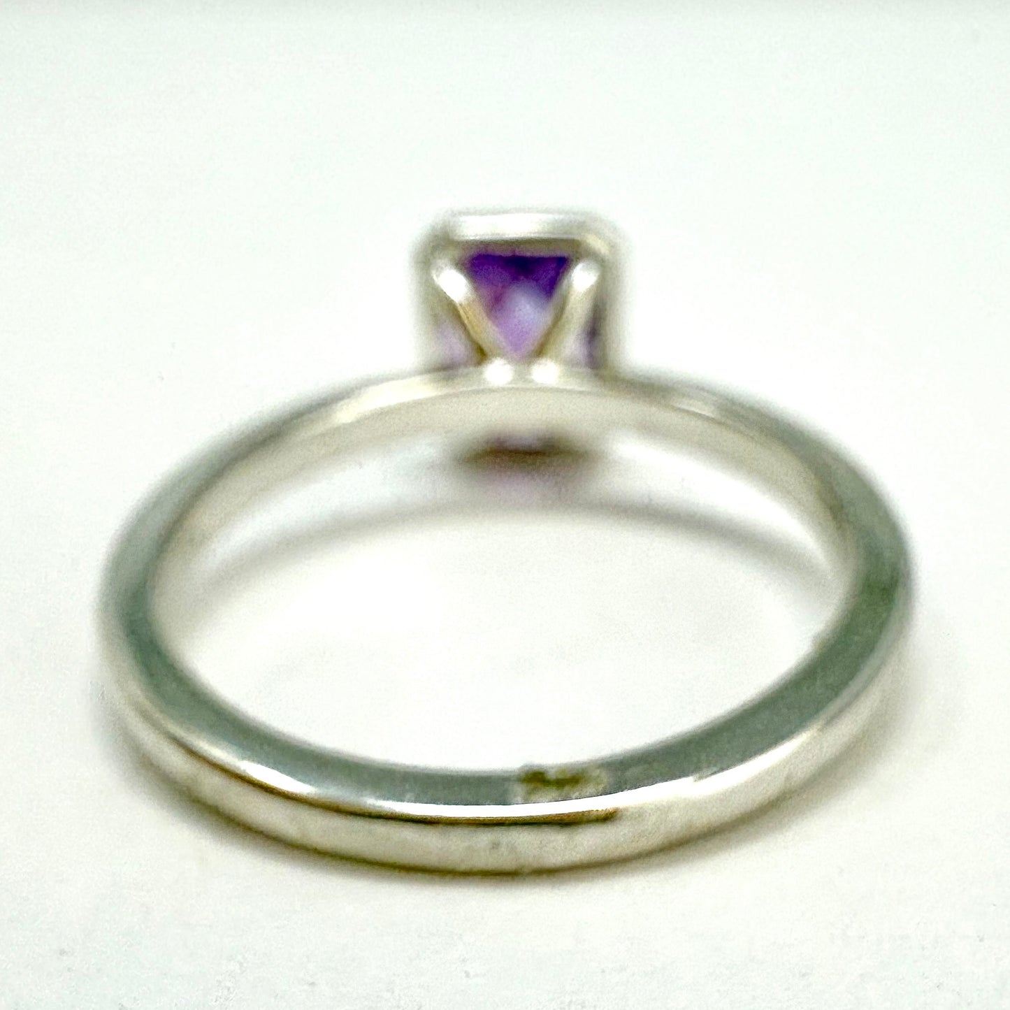 14K White Gold  Ring with Amethyst