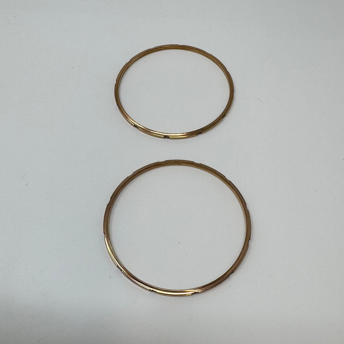 Set of 2 Titanium Bangles with 12 Diamonds each