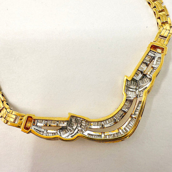 18K Gold Necklace with Baguette Diamond