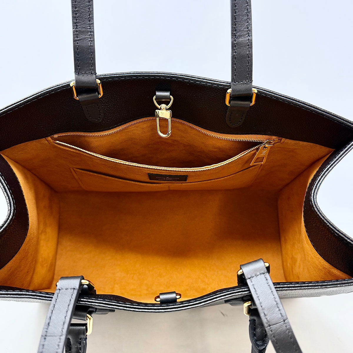 Louis Vuitton Monogram Giant OnTheGo Tote