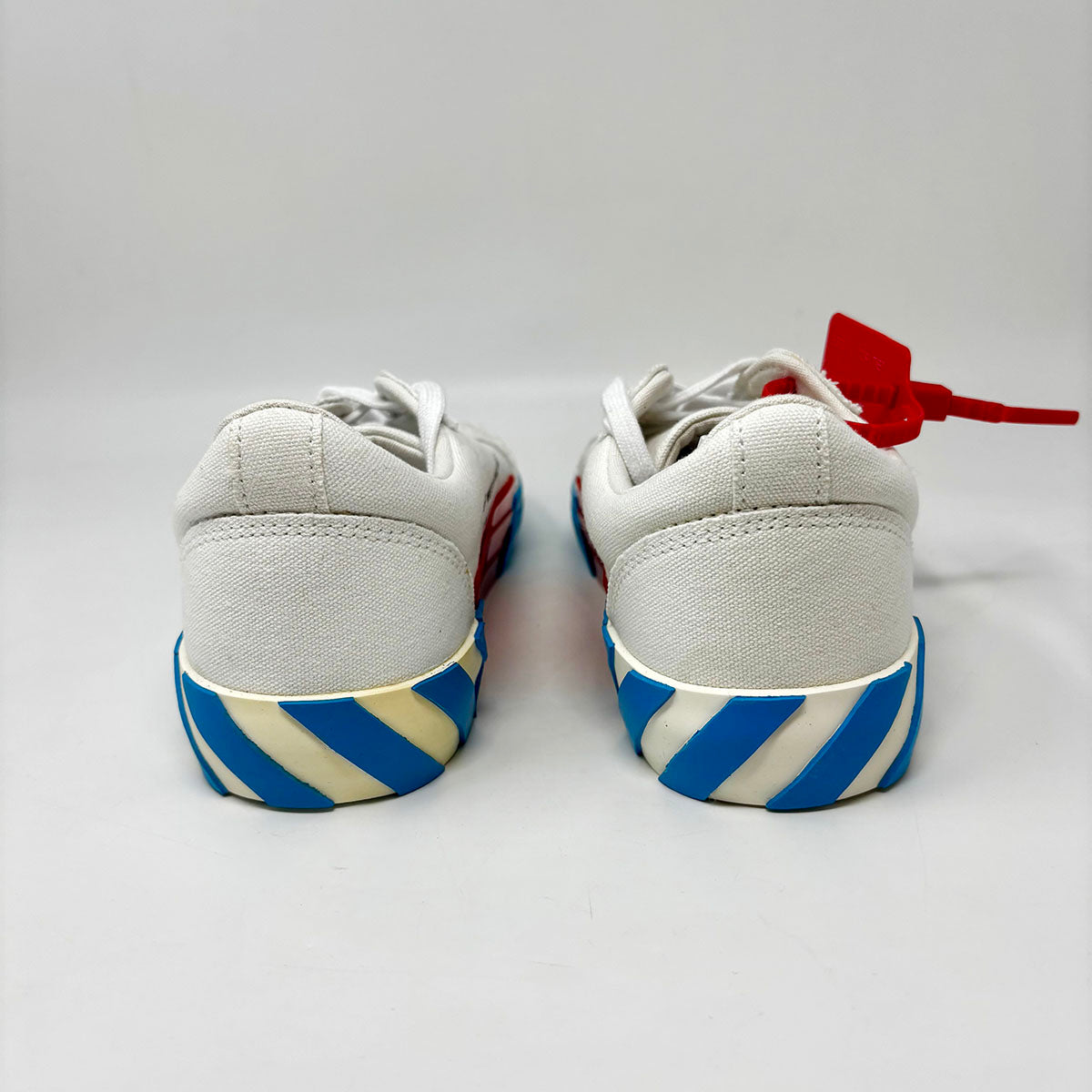 OFF-WHITE Sneakers