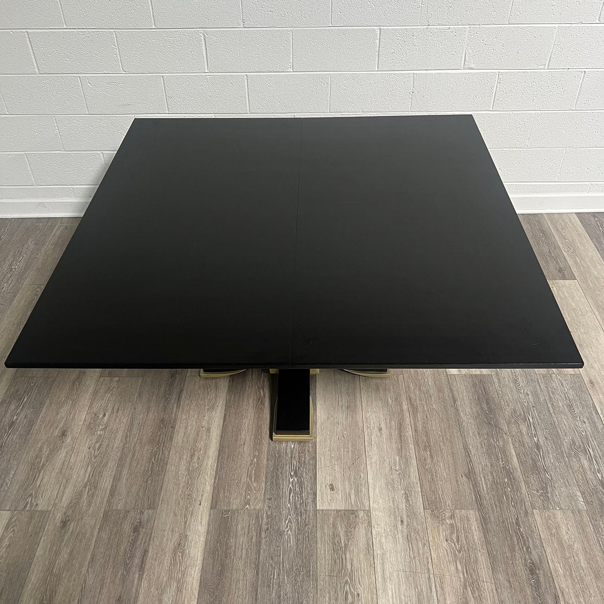 Interior Crafts Dining Table