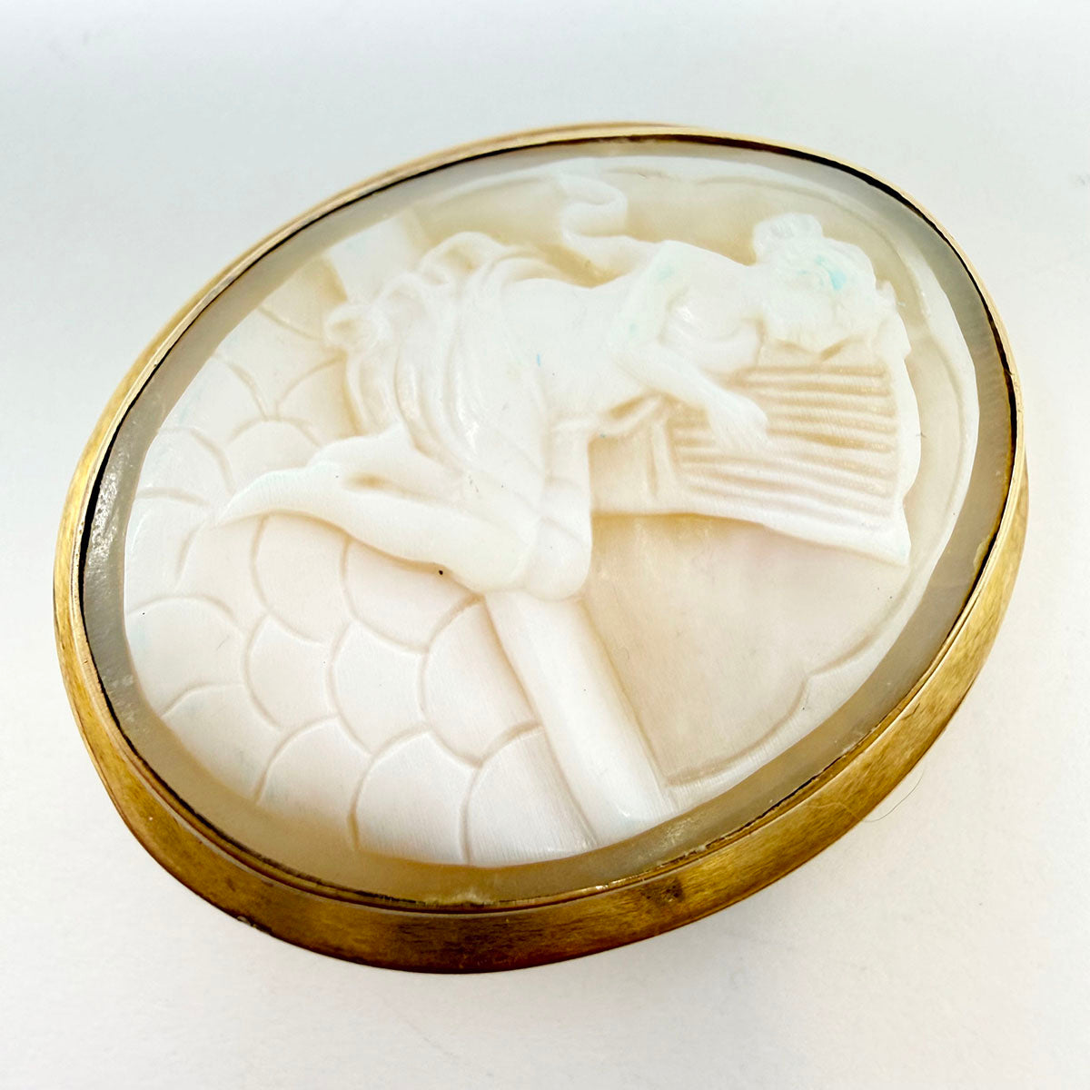 10K Gold Oval Cameo Pin