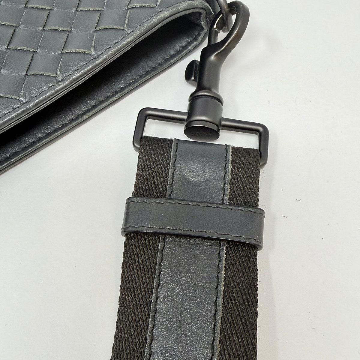 Bottega Veneta Intrecciato Flat Messenger Bag