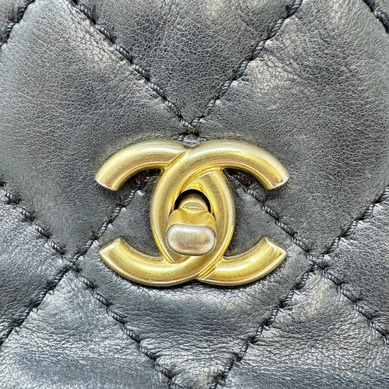 Chanel Retro Chain Tote