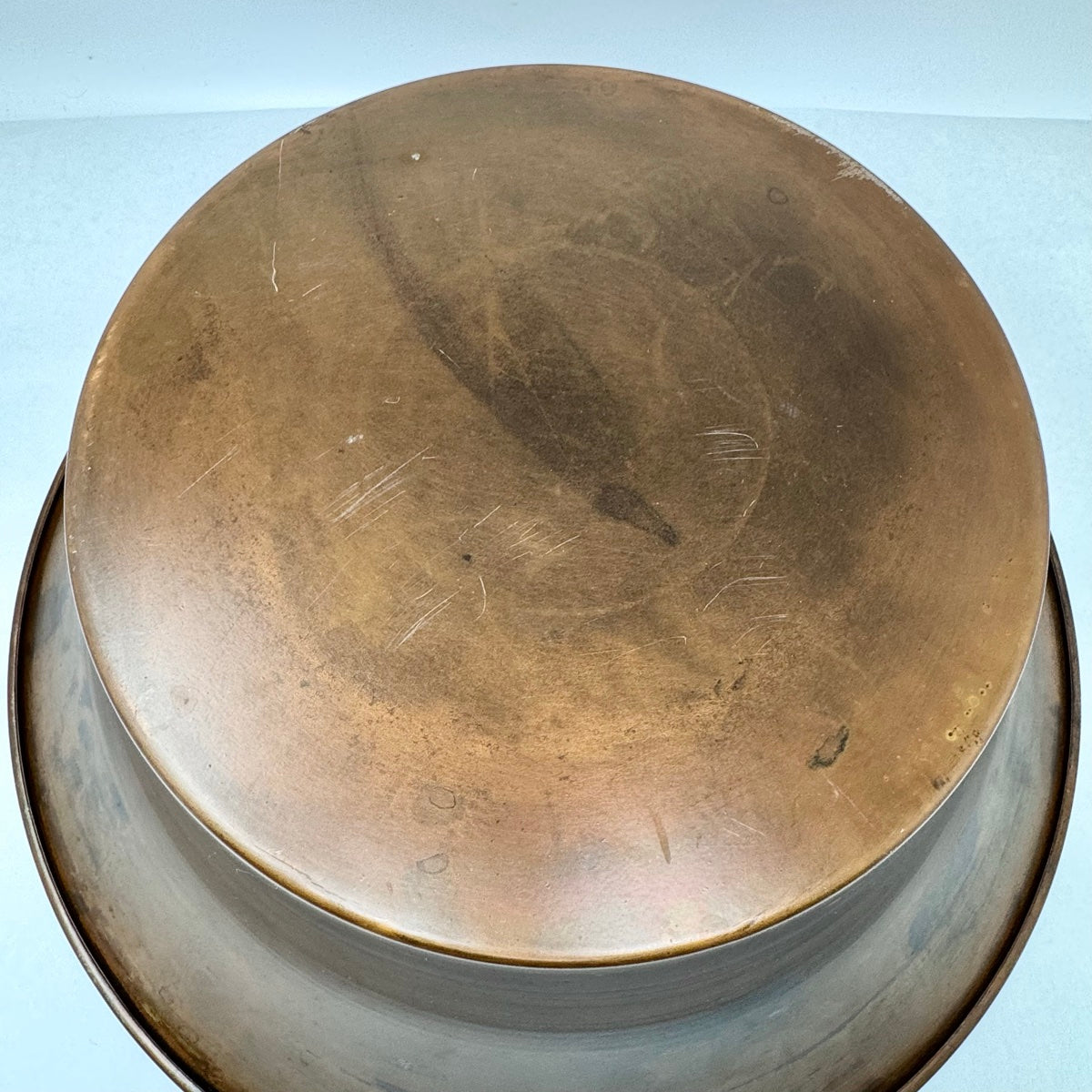 Metal Bowl with Stand