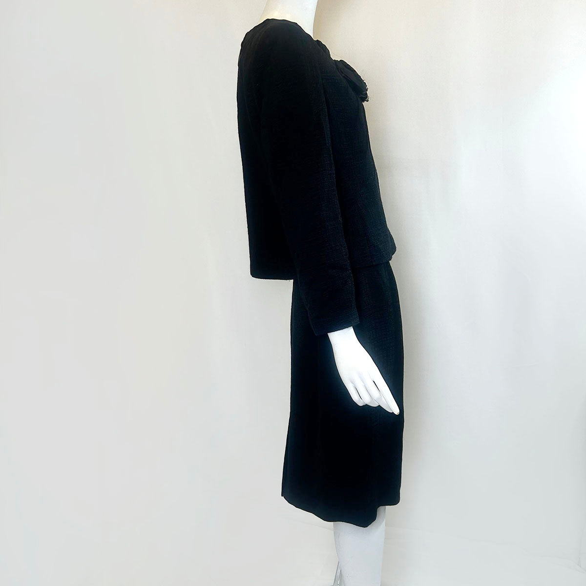 Elie Tahari Skirt Suit