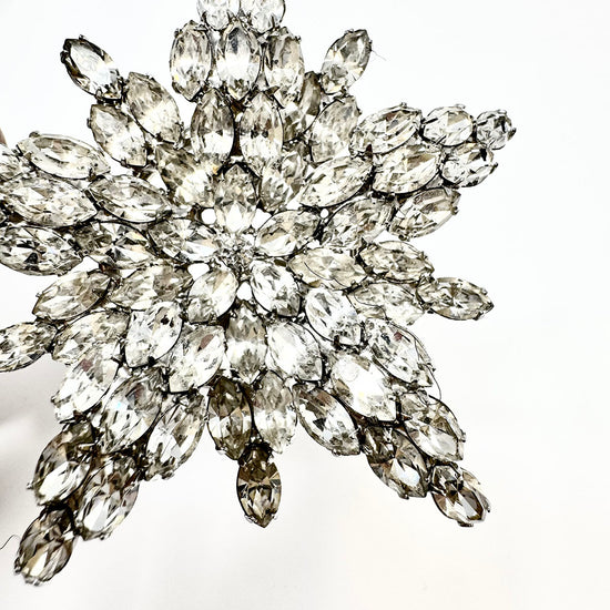 Weiss Crystal Star Brooch Pin