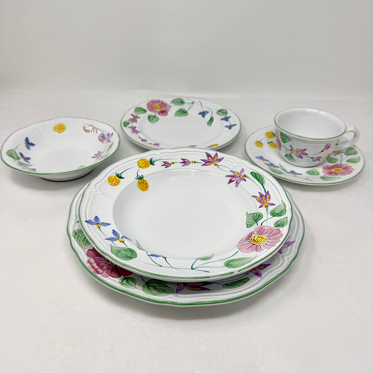 63 Pcs: 10 6 Pc Place Settings of Wildflower Dshwre + Coffee Pot, Cream & Sugar