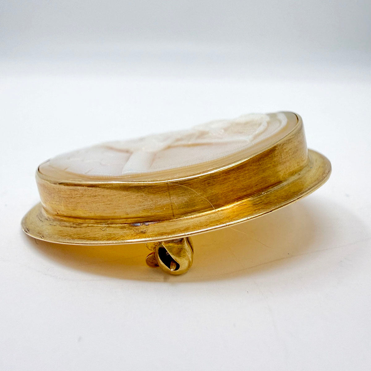10K Gold Oval Cameo Pin