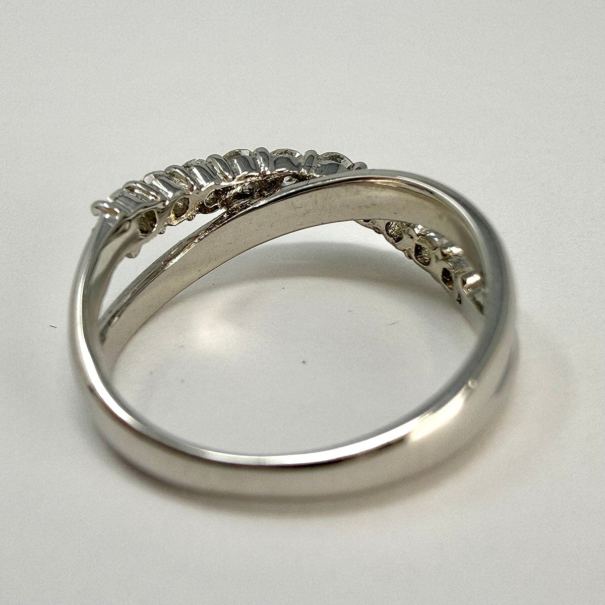 18K White Gold Diamond Crossover Ring