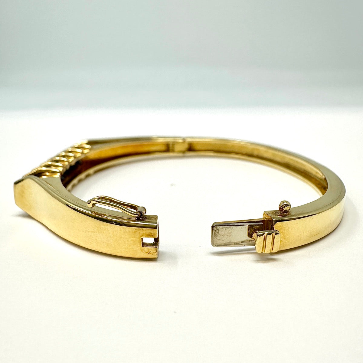 Montreaux 18K Gold Bracelet with Sapphire