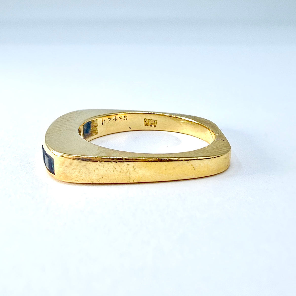 Valenza 18K Gold Guard Ring with 8 Square Faceted Sapphires (0.80ct)