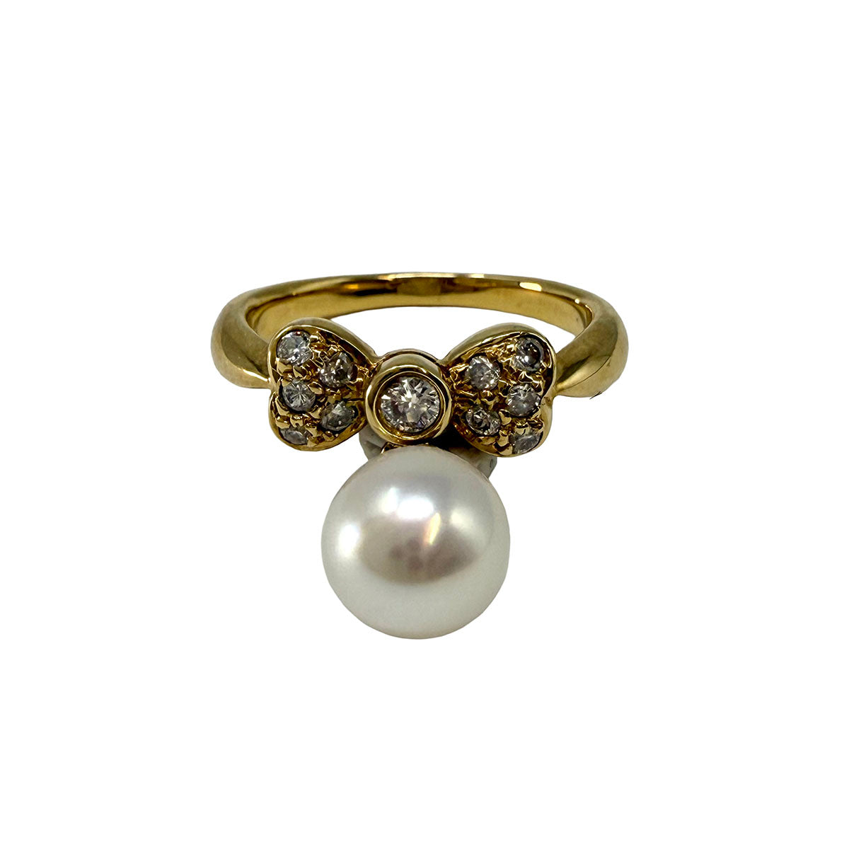 Bow Ring with Diamonds and Pearl