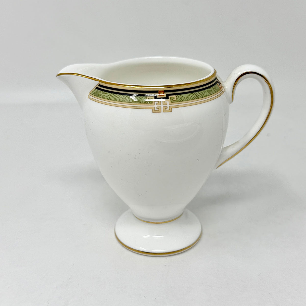 64 Pcs: 10 6 Pc. Place Settings Oberon China plus 4 Serving Pieces