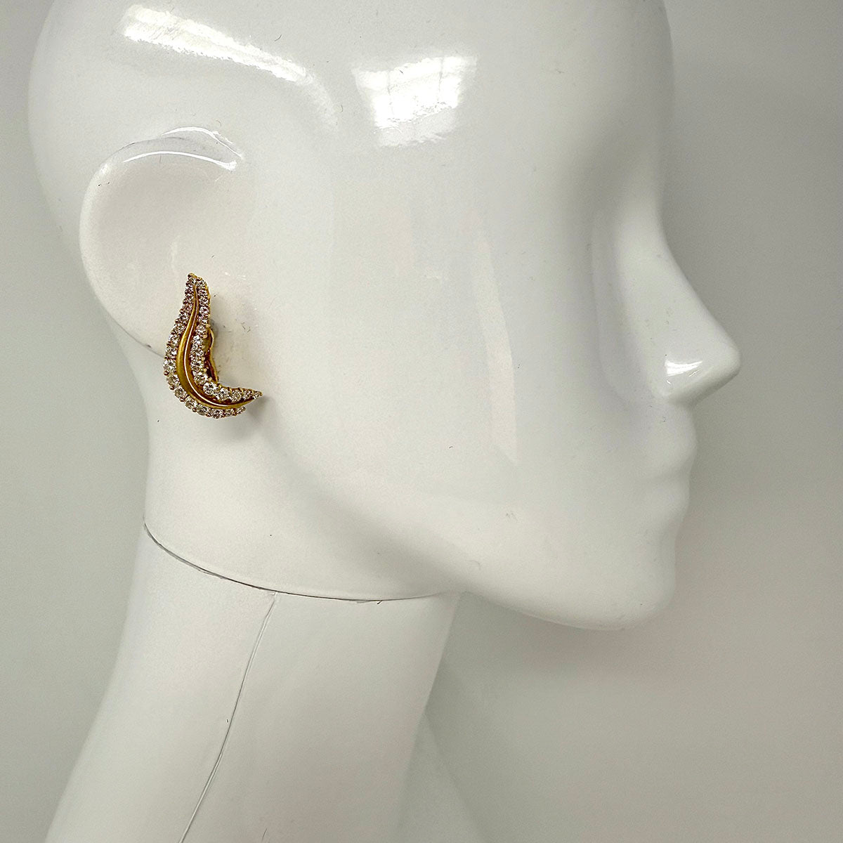 Jose Hess 18K Gold Earrings with 62 Diamonds