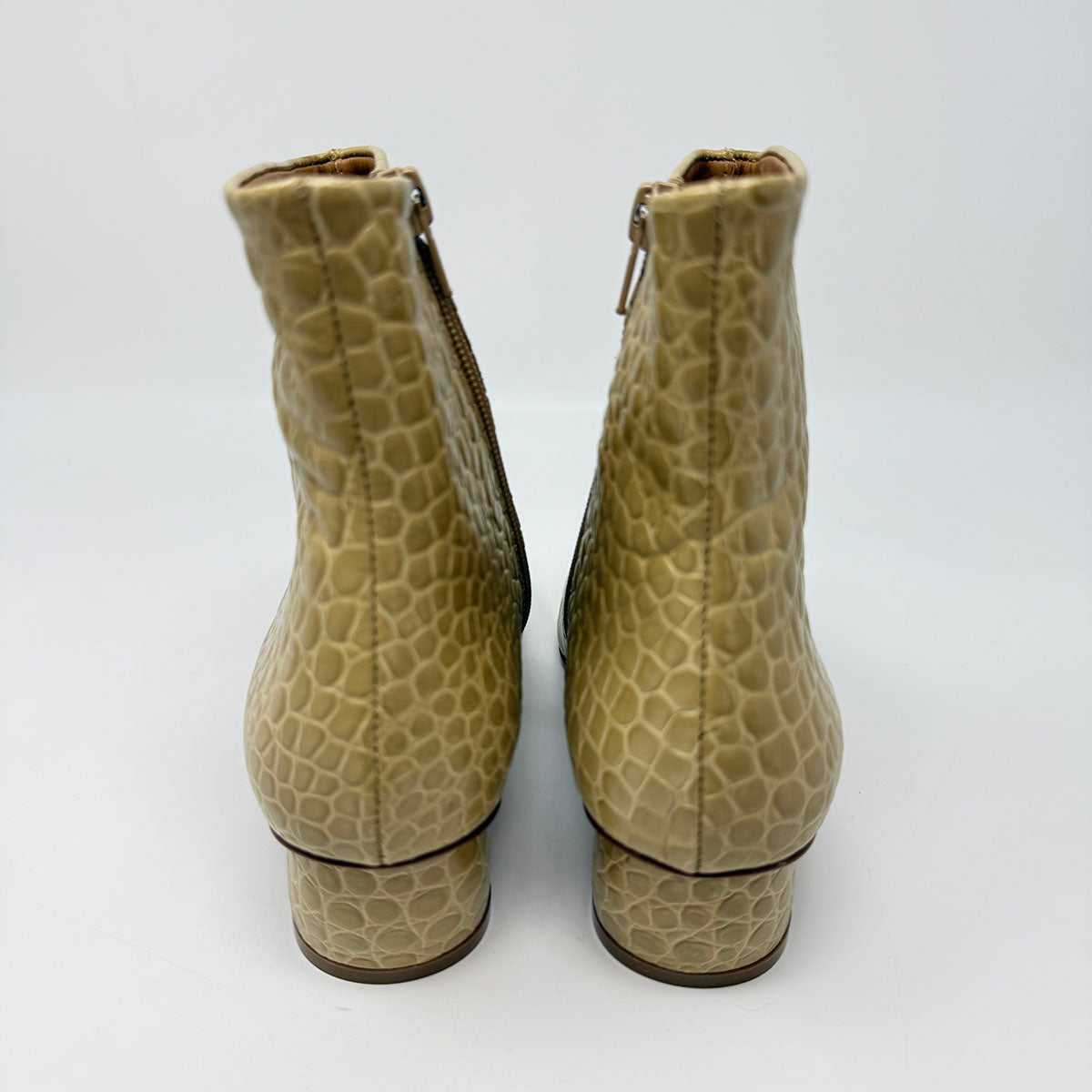 LoQ Boots