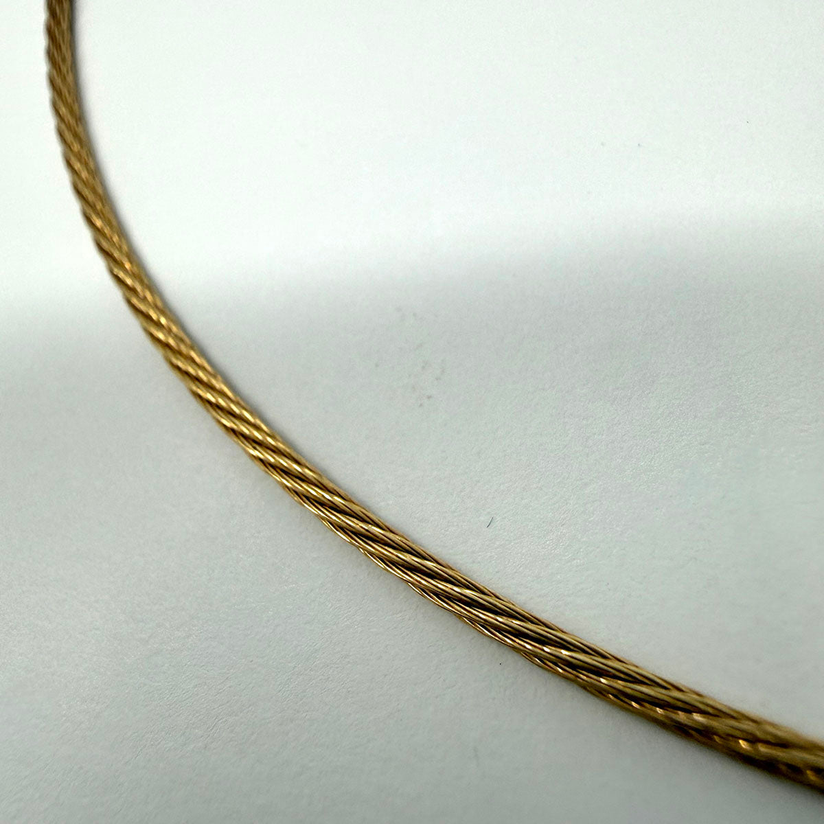 14K Yellow Gold Cable Wire Collar Necklace