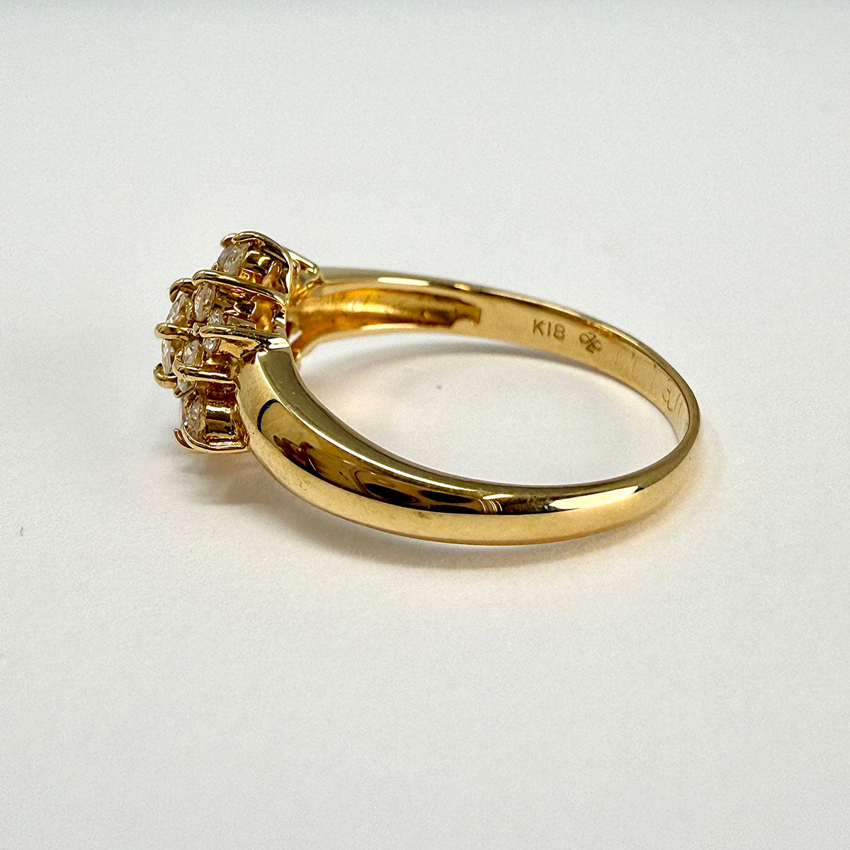 18K Gold Diamond Flower Ring