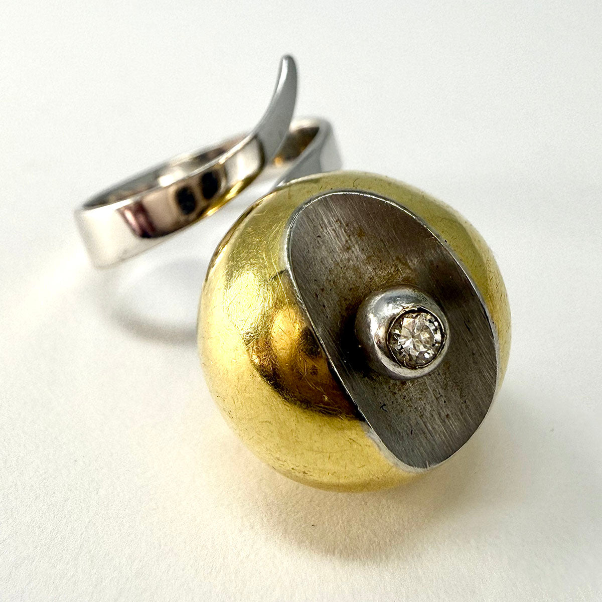 18K Modernist Ring