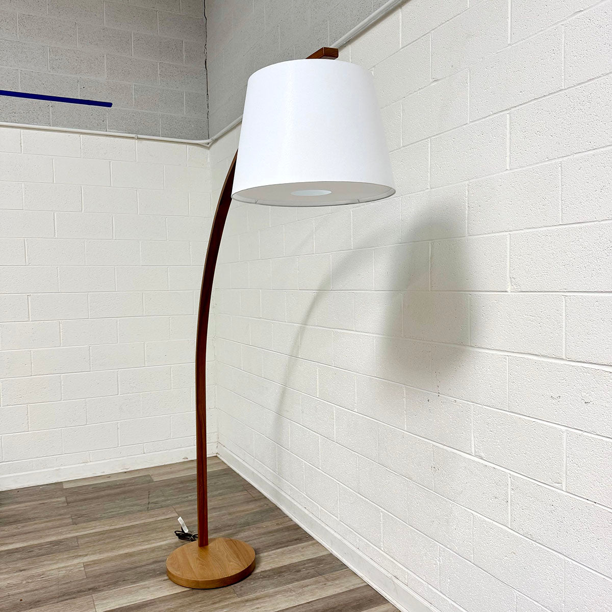 Streeter Floor Lamp
