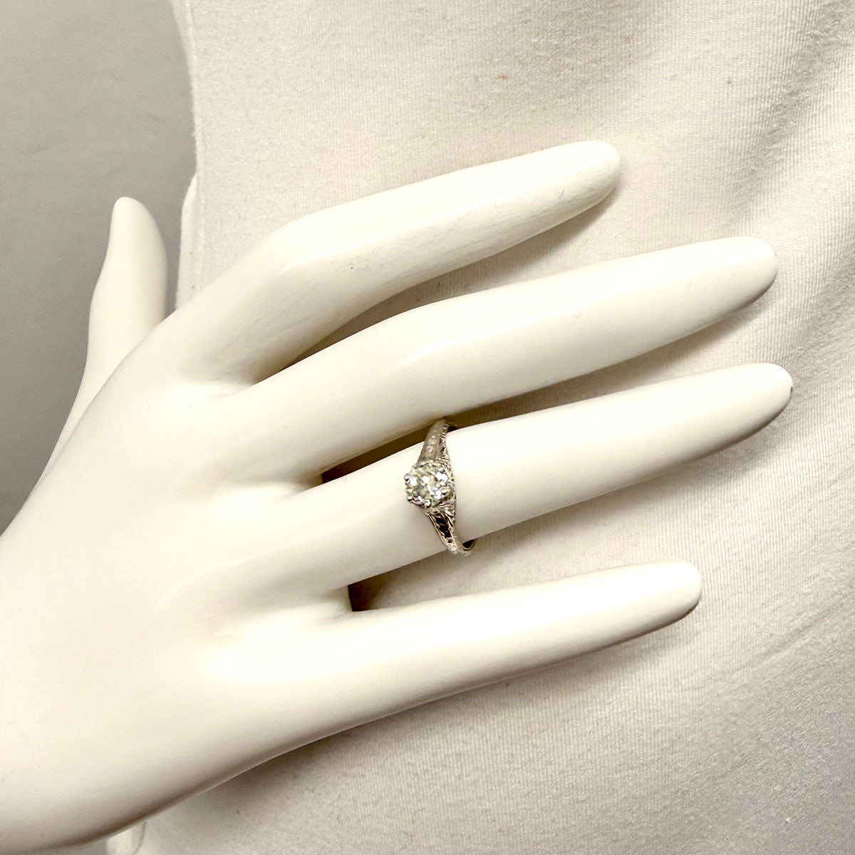 Platinum Ring with 0.81ct Diamond